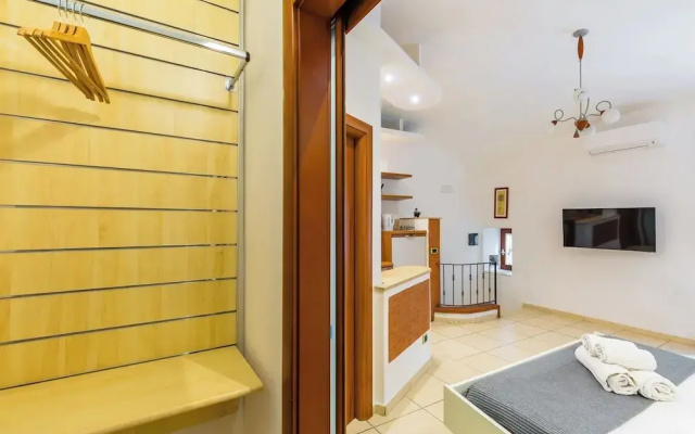 Tolentino Studio Flat by Napoliapartments