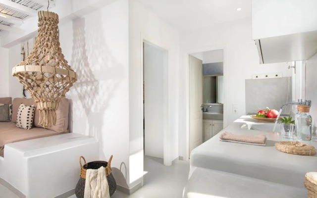 Perla Suites - Delmar Collection