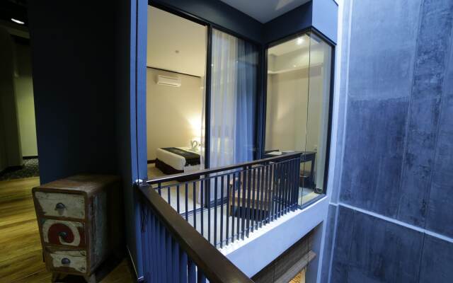 1825 Gallery Hotel