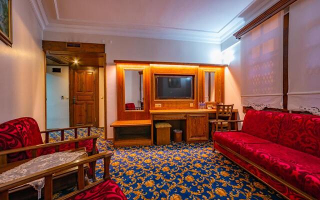 Zalifre Hotel