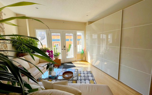 Stunning Studio in the Beaches