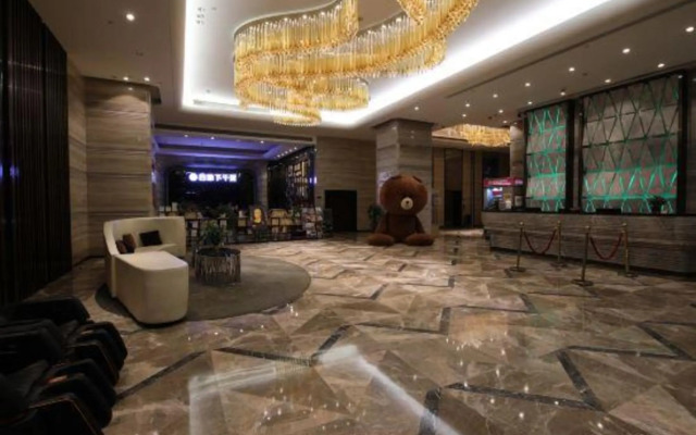 Sweet Fruit Charm International Hotel (Foshan West Station Shati Airport Store)