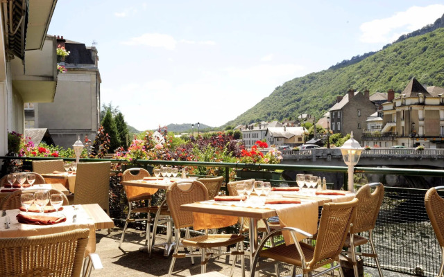 Logis Central Hôtel & Spa