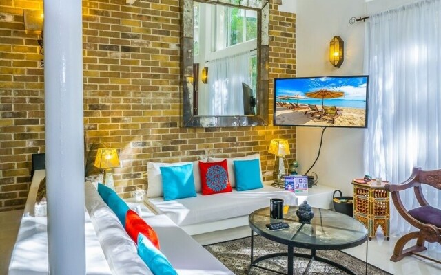 Royal Palms 3 1 Bedroom Condo by RedAwning