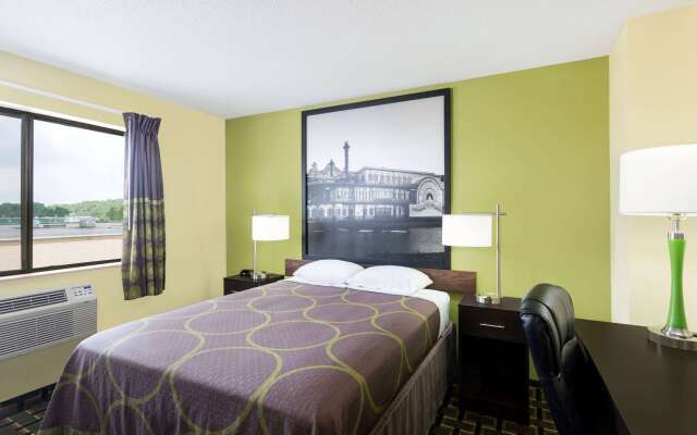 Super 8 by Wyndham Marietta