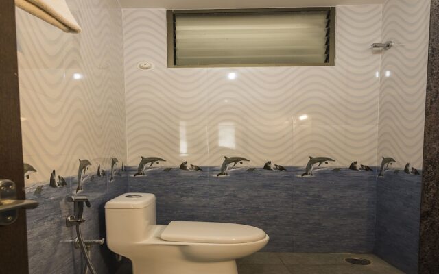 OYO 11414 Hotel Silver Suites