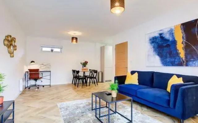 Hybrid Resi - Mitcham Close to Tooting and Wimbledon