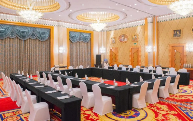 Crowne Plaza Hotel Qingdao by IHG