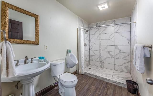 Mountain Trail Lodge & Vacation Rentals