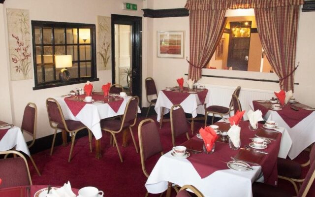 Tudor Lodge Hotel