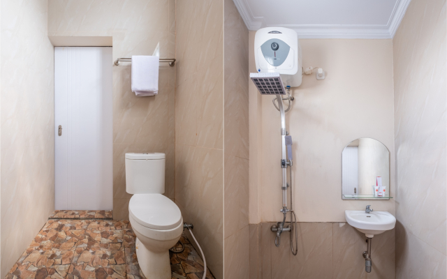 OYO 876 D' Exclusive