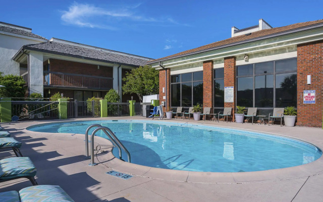Quality Hotel Morehead City