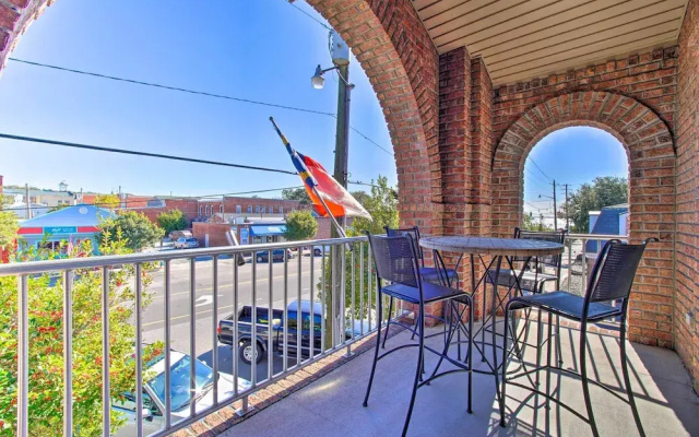 1/2 Mi to Riverwalk! Historic Dtwn Southport Condo