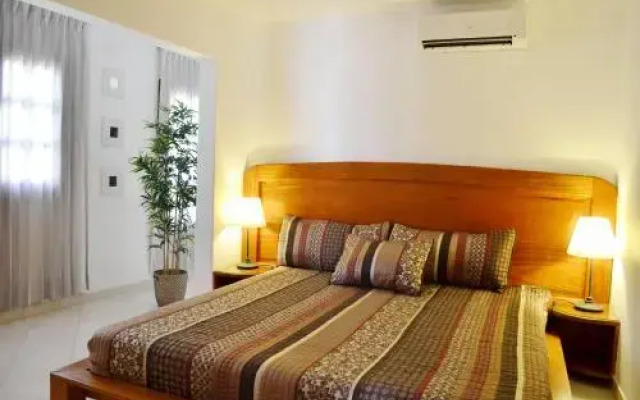 Beach Villas & Apartments Larimar