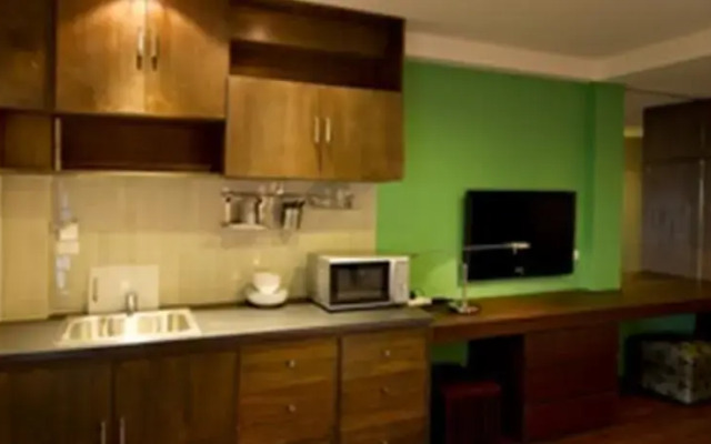 Bangpa-in Place Serviced Apartment