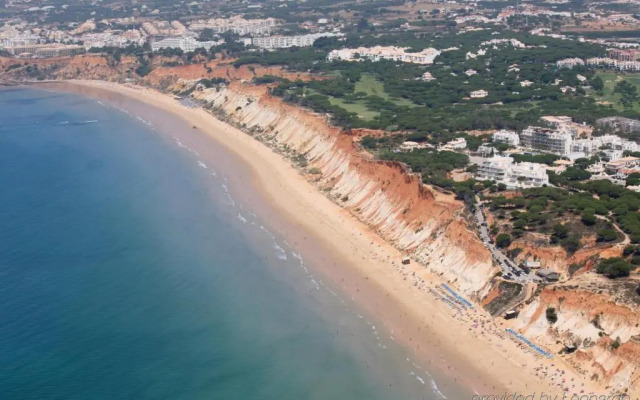 Stella Maris Hotel Apartments