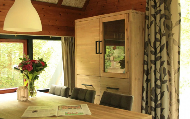 Comfy Bungalow With a Fire Place, in the Forest