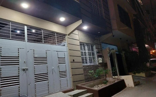 Hotel Oasis Inn l Guest House
