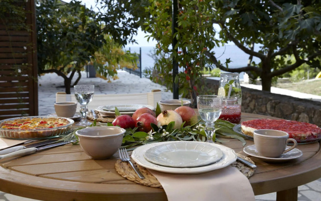 Avra Private Suites