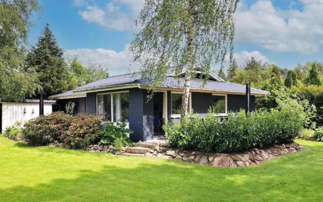 Three-Bedroom Holiday home in Millinge 1