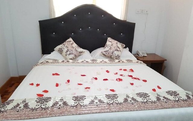 Golden Palace Hotel Hpa An