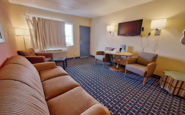 Seashire Inn & Suites