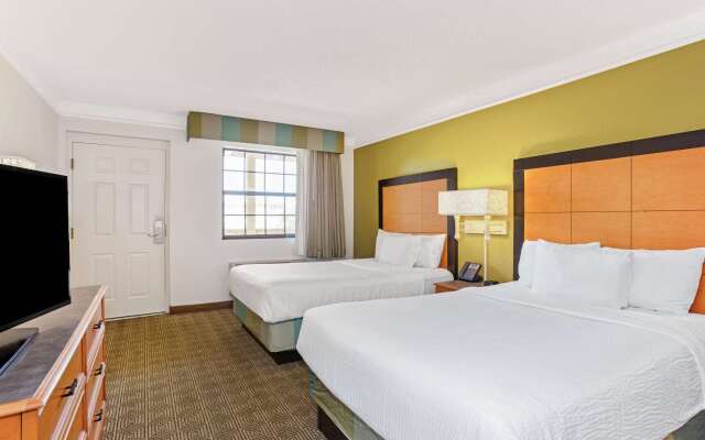 La Quinta Inn by Wyndham Orlando Airport West