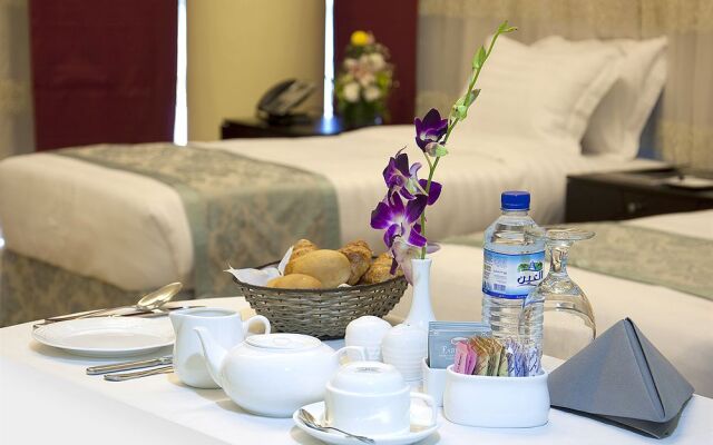 Boutique 7 Hotel & Suites