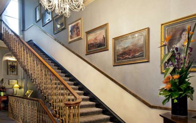 Gem Strathmore Hotel