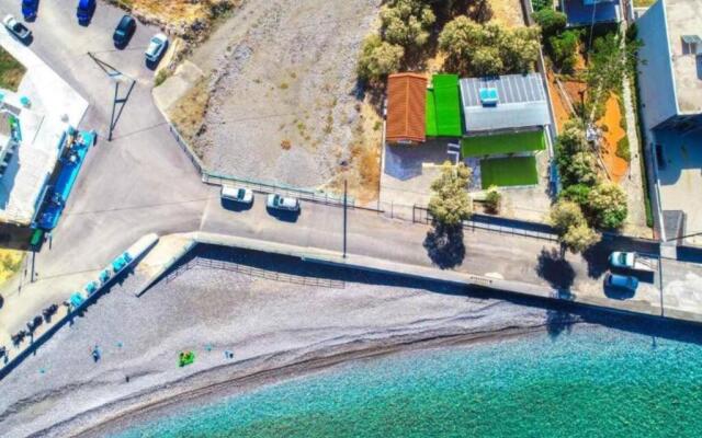 Terra Zeus - Wooden House Beachfront