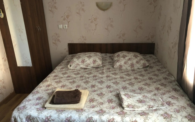 Gostevoy dom na Shkolnoy 40