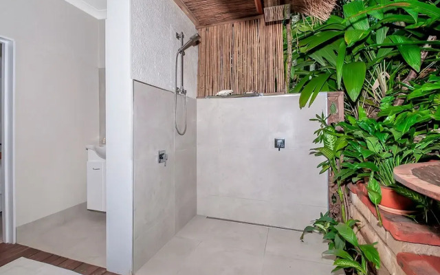 Unique, Tropical Rainforest Getaway