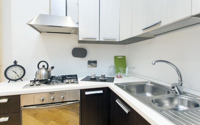 Rent In Rome - Appartamento Belsiana II