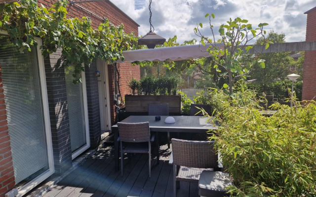 Royale en schone accommodatie met dakterras