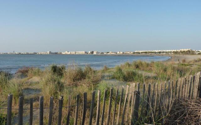 Appartement rez de jardin face a la mer