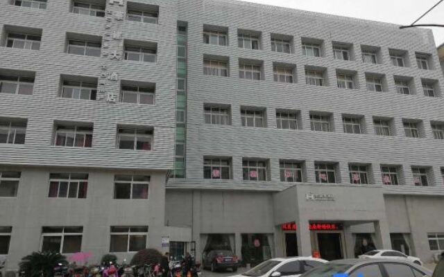 Huajian Hotel