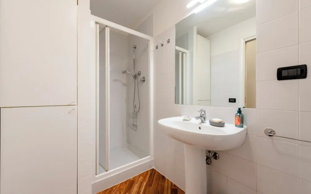 Charming Flat Next to Genoa's Aquarium