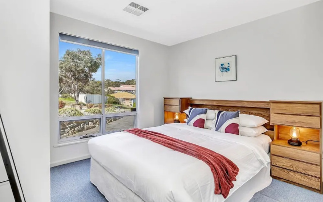 The Darling of Marina - A Hilltop and Sea Getaway – Guest Rooms – Wirrina Cove