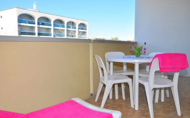 Bright sea Front Apartment With Terrace-beahost