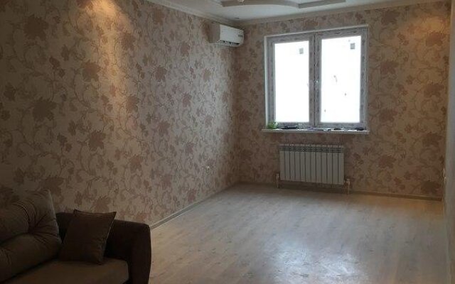 Apartmrnt On 64 Parkovaya Ulitsa