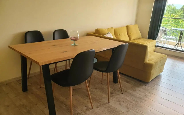 New Apartment at a Great Location