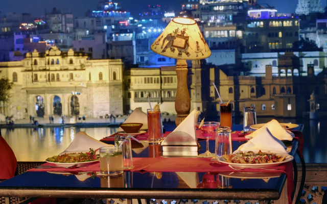 Lake Pichola Hotel