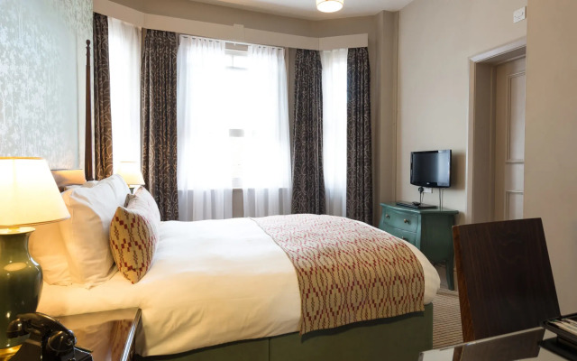 The Crown Manor House Hotel