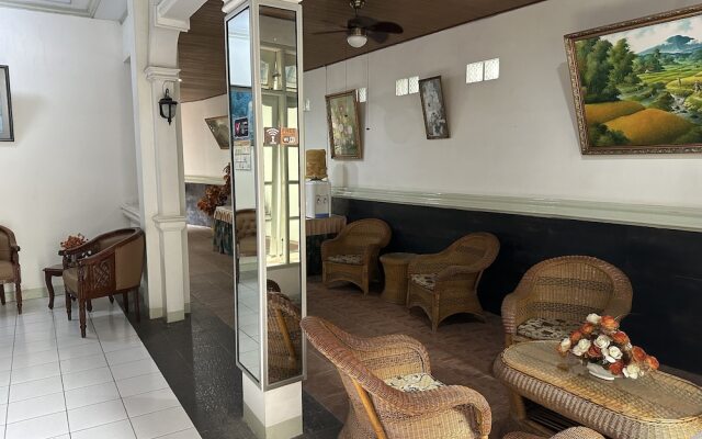 Capital O 93291 Bintang Hotel