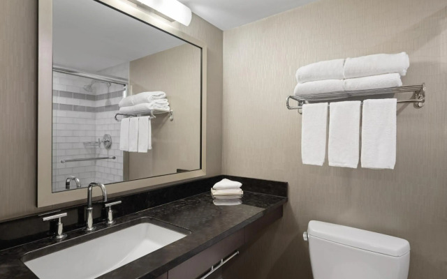 Holiday Inn Calgary-Airport by IHG
