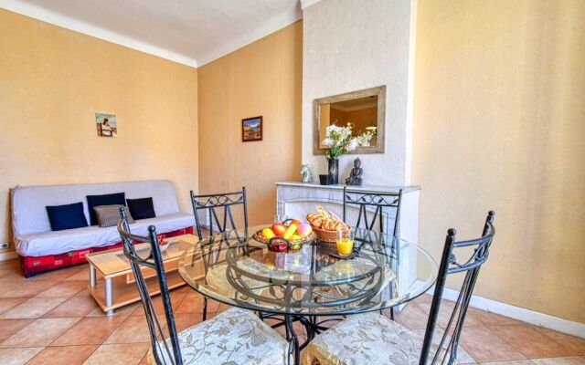 Luminous Apartment in the City Centre of Cannes