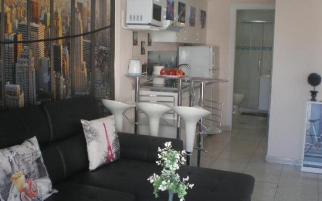 Las Floritas Apartments