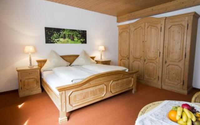 Hotel-Pension-Waldblick