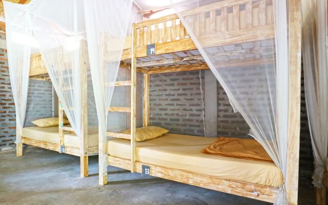 Indopurejoy House - Komala Indah Cottages - Hostel