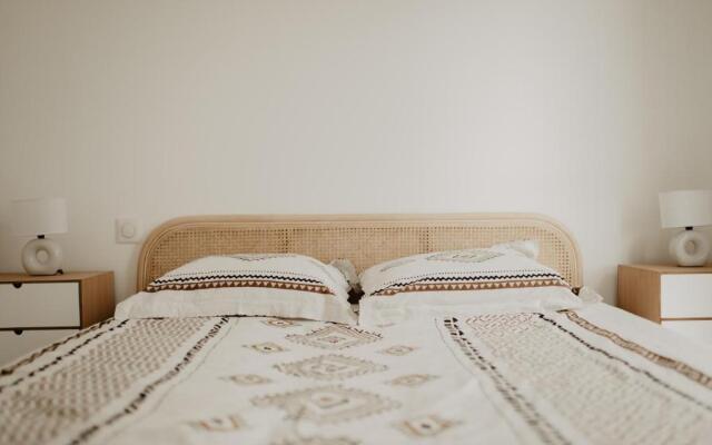 Bel appartement climatisé avec place de parking